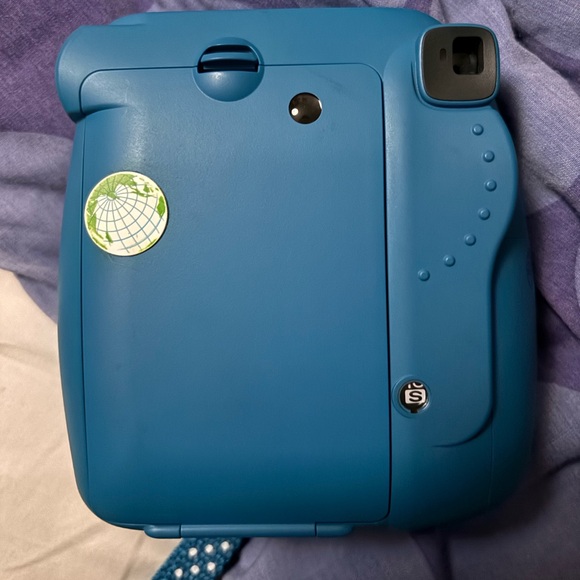 FujiFilm Camera📸SOLD - Picture 2 of 3